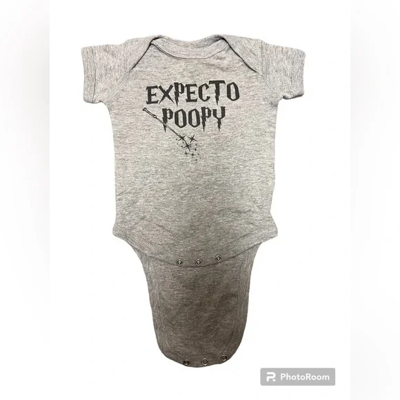 Baby 3-6 month Graphic Tee Bundle - Picture 7 of 9